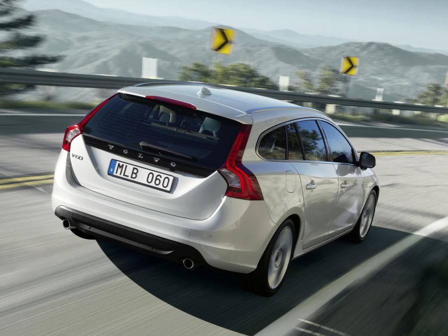  Volvo V60 2010 года  (фото 31 из 55)